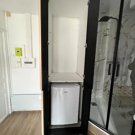 Appartamento Batignolles, Montmartre 12m2 , Metro 13 Et 14