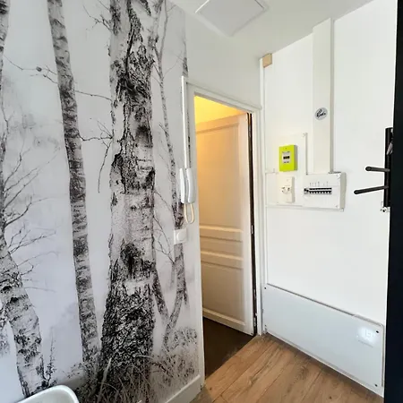 Batignolles, Montmartre 12m2 , Metro 13 Et 14 Appartamento Parigi