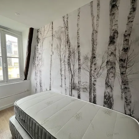 Batignolles, Montmartre 12m2 , Metro 13 Et 14 Appartamento