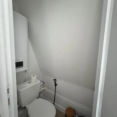 Batignolles, Montmartre 12m2 , Metro 13 Et 14 Parigi